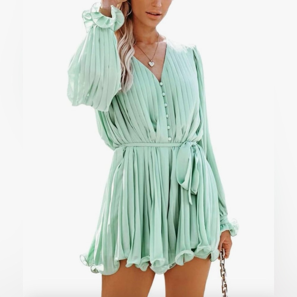 Endless Rose Pleated Romper XS